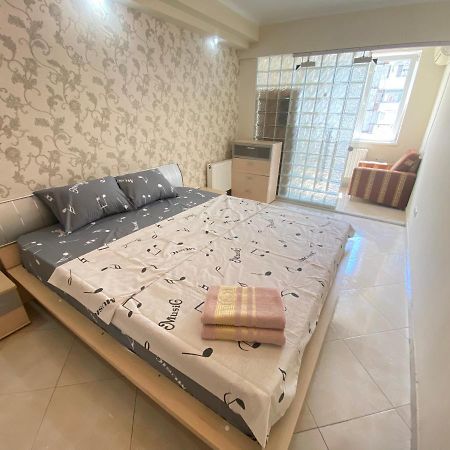 Ultra Central Double Room Appartment In キシナウ エクステリア 写真
