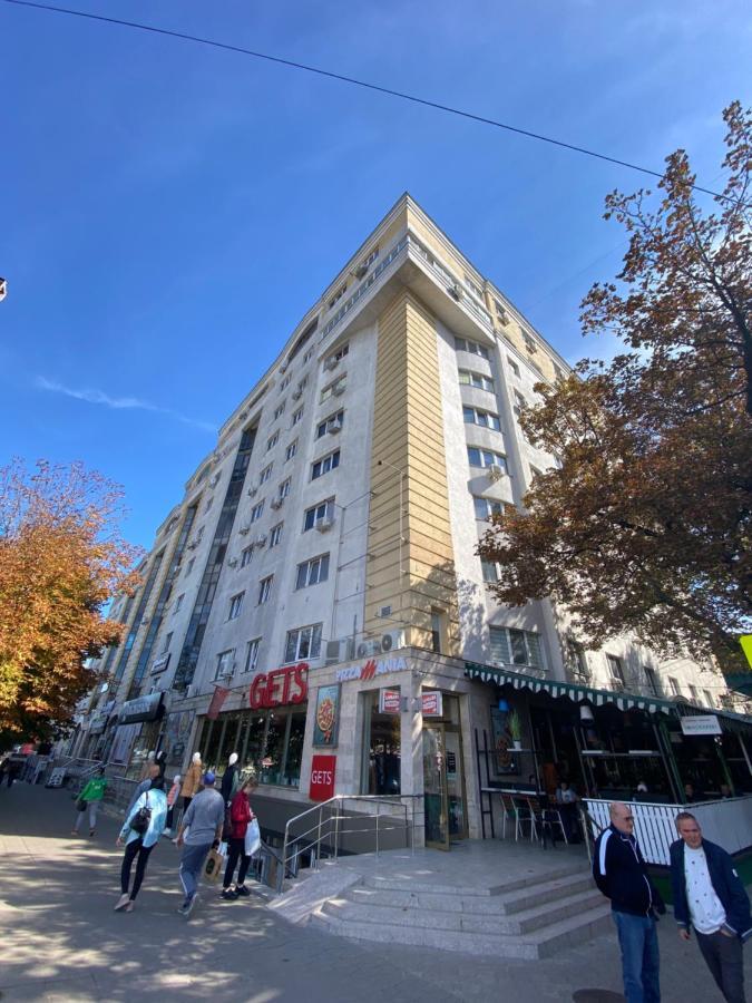 Ultra Central Double Room Appartment In キシナウ エクステリア 写真